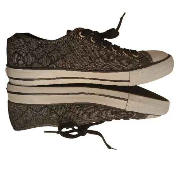 LEVI'S "Comfort" Gray & Black Canvas Sneakers Size 8 - NWOT - Picture 1 of 14